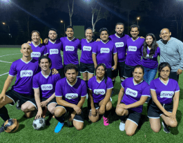 Equipo de Runa en un partido de futbol